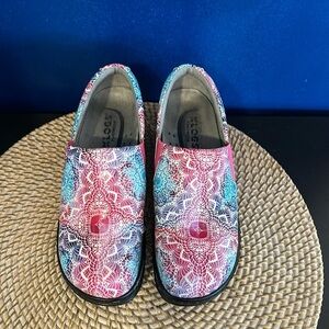 Women’s Klogs Naples Mission Comfort Fit Shoes Size 7